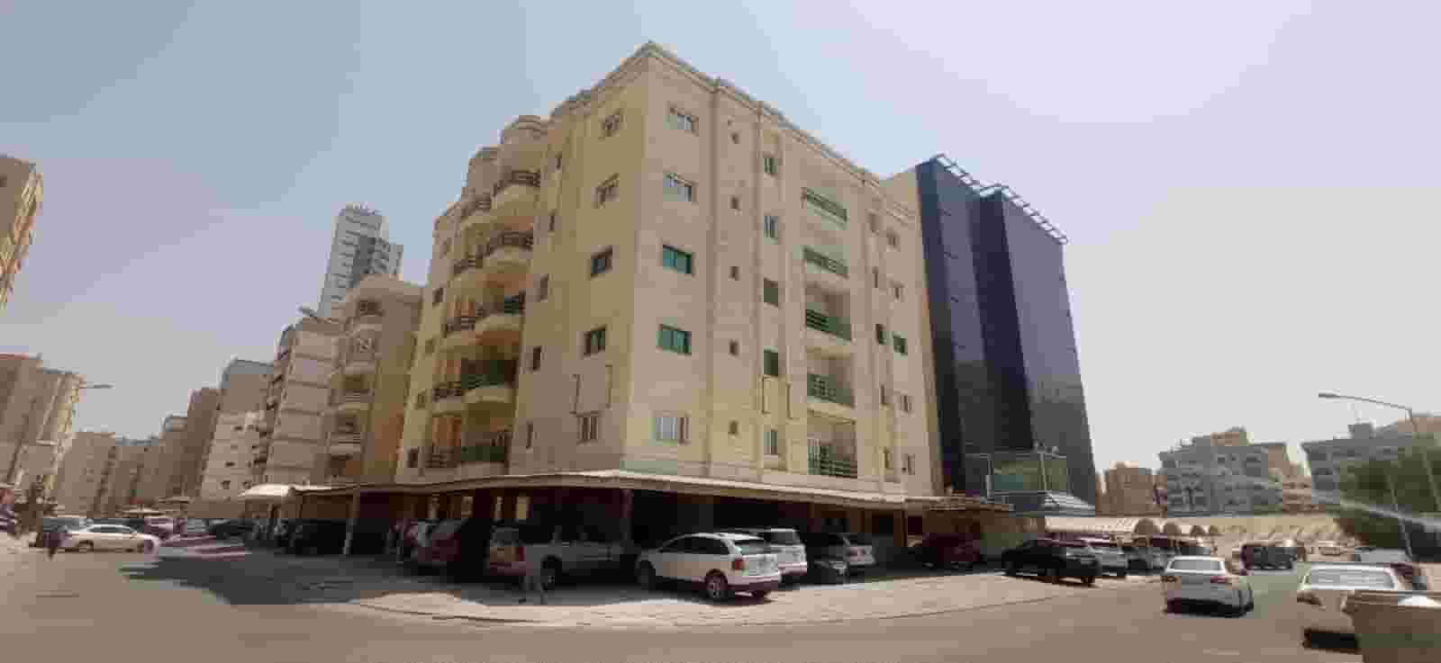 For rent a super deluxe 3-room apartment with a working room in Maidan Hawalli