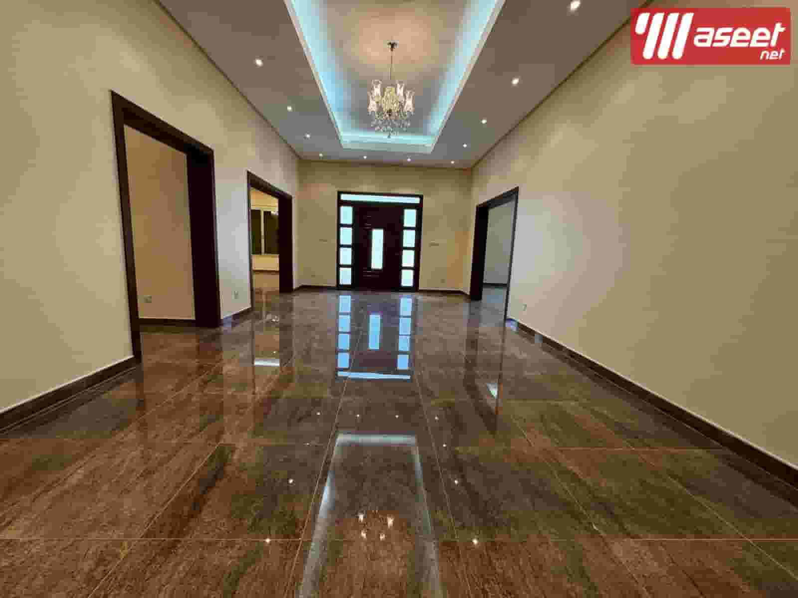 For rent a villa in Al Jabriya 750 meters