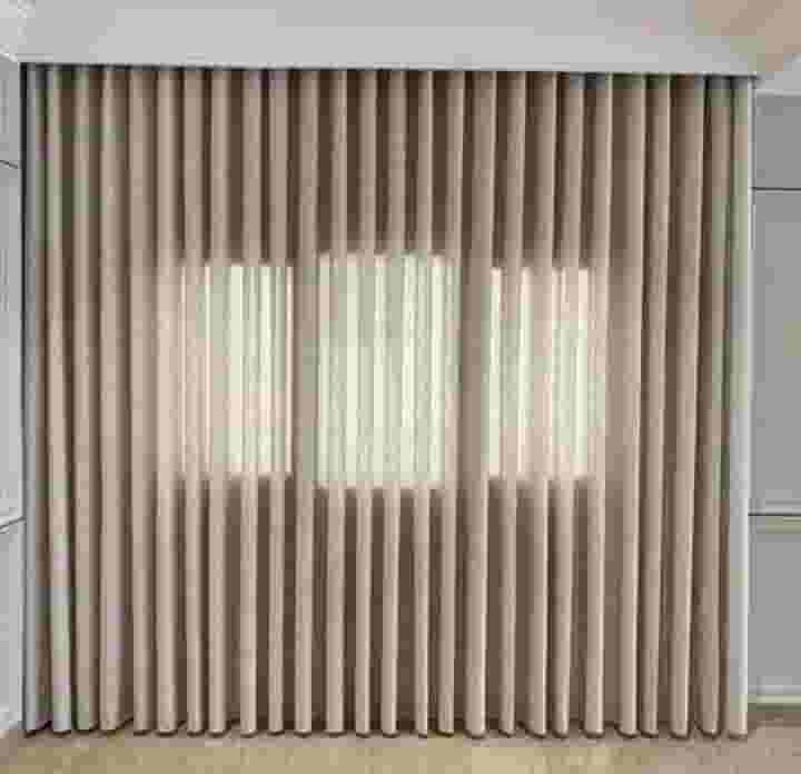 Customizing Kuwait curtains 