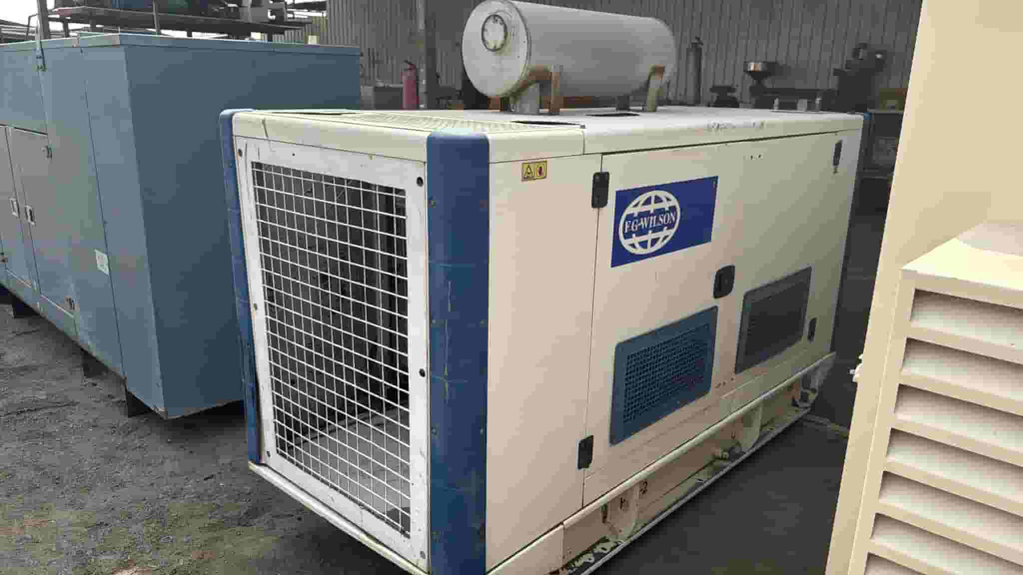 مولدات كهرباء للايجار والبيع