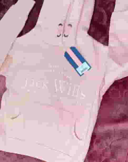 ملابس بناتي وأولادي