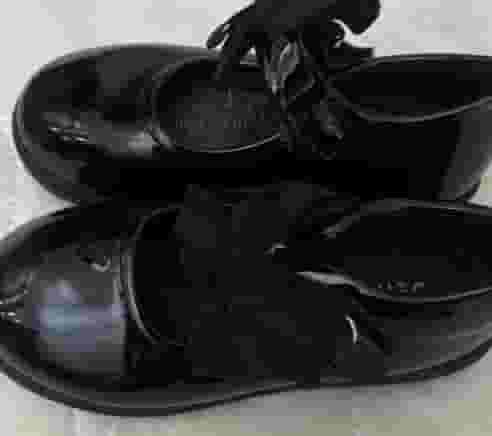 أحذية جديدة