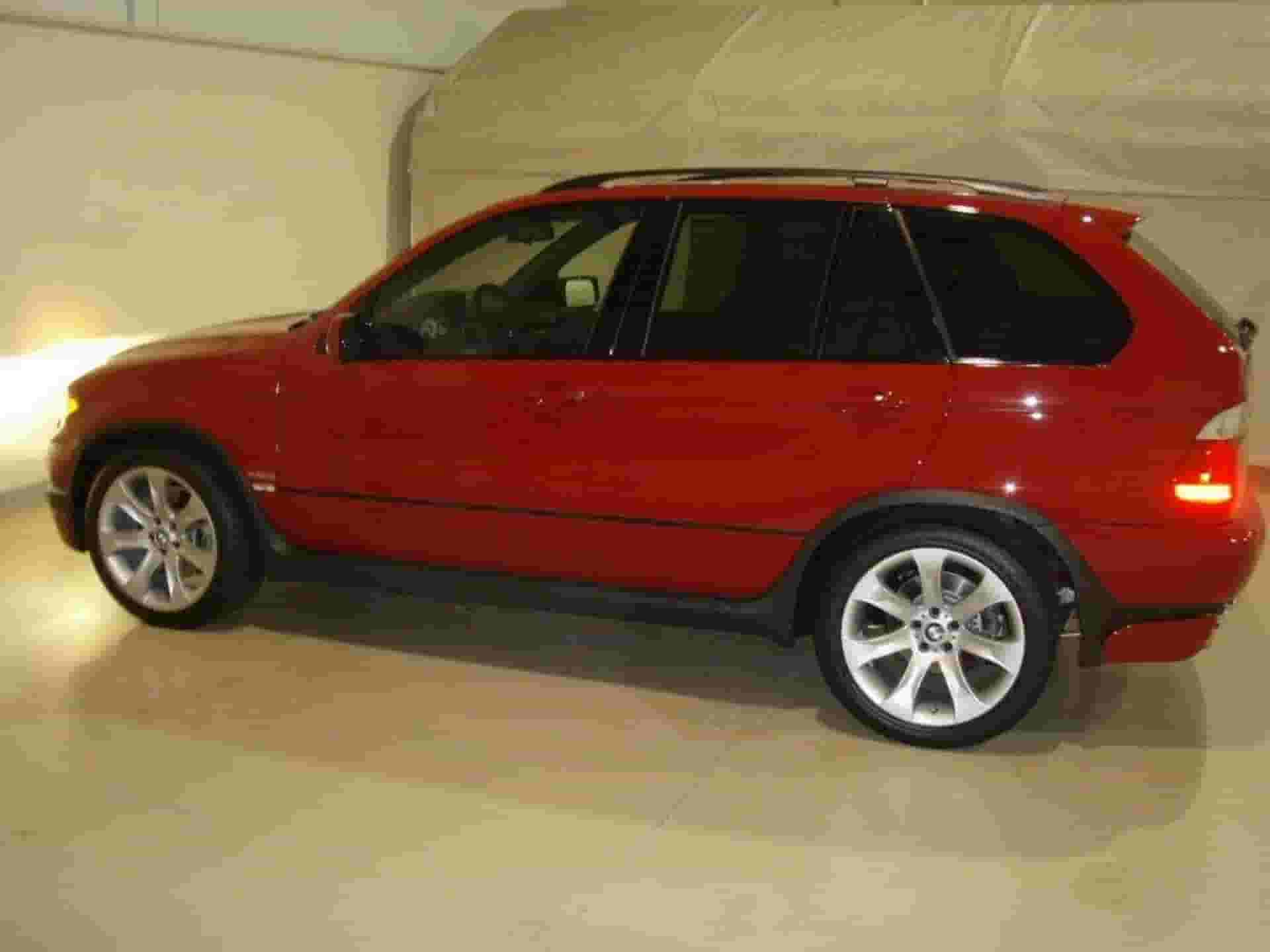 مطلوب X5 حجم 4.8 موديل 2006