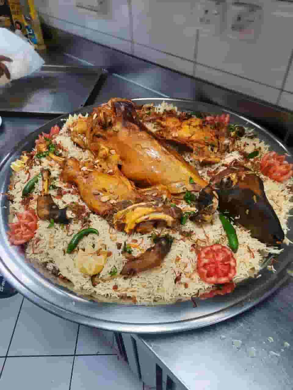 ابحث عمل طباخ  