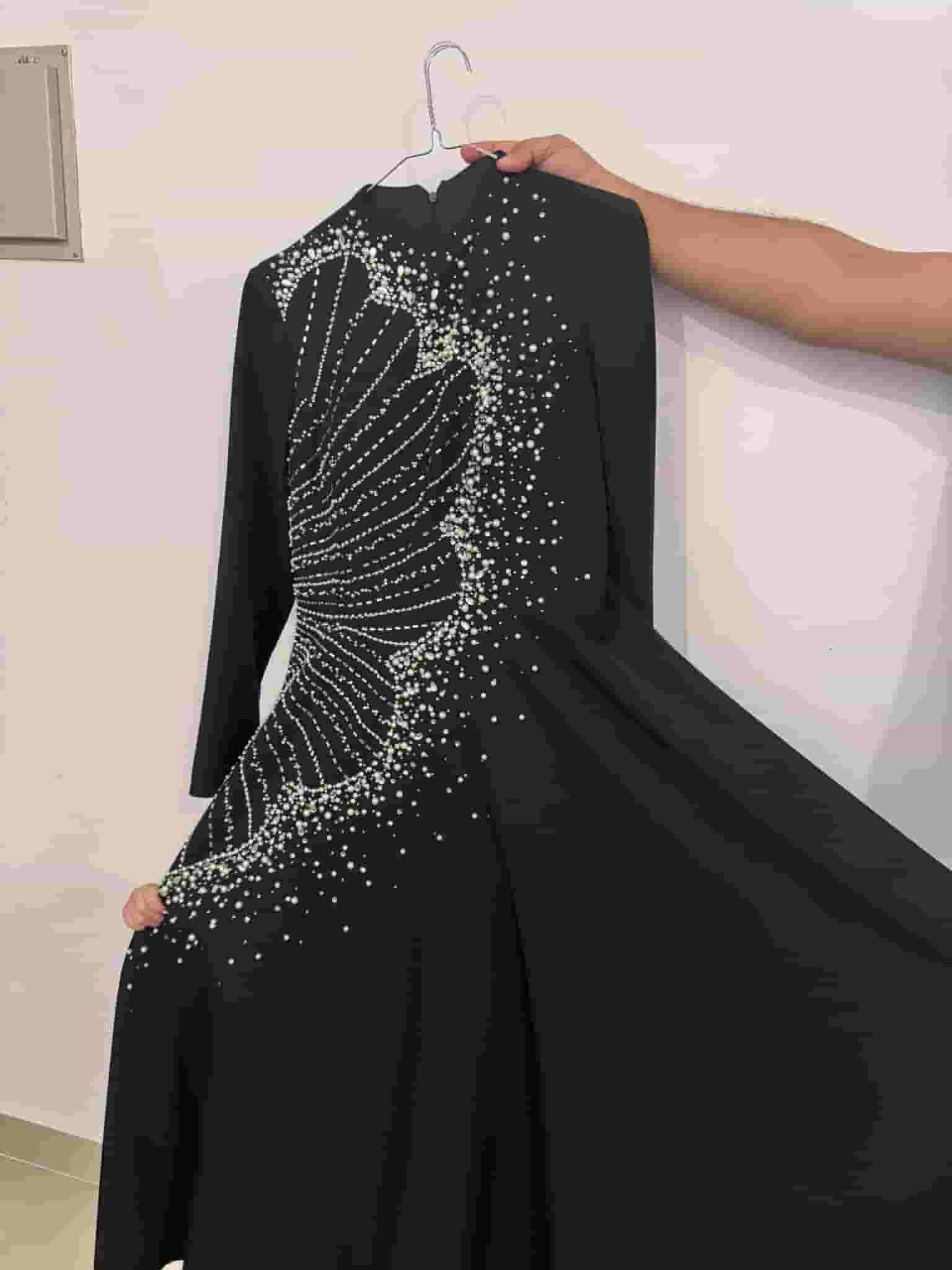 An evening dress was worn only two hours from the List Roma store