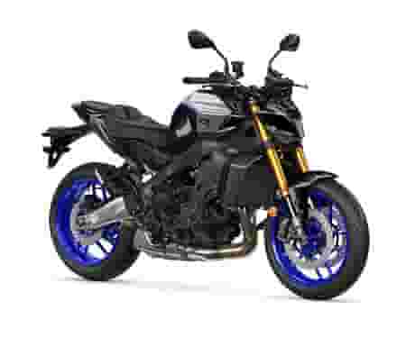 مطلوب ياماها MT09/ FZ09 أو 07