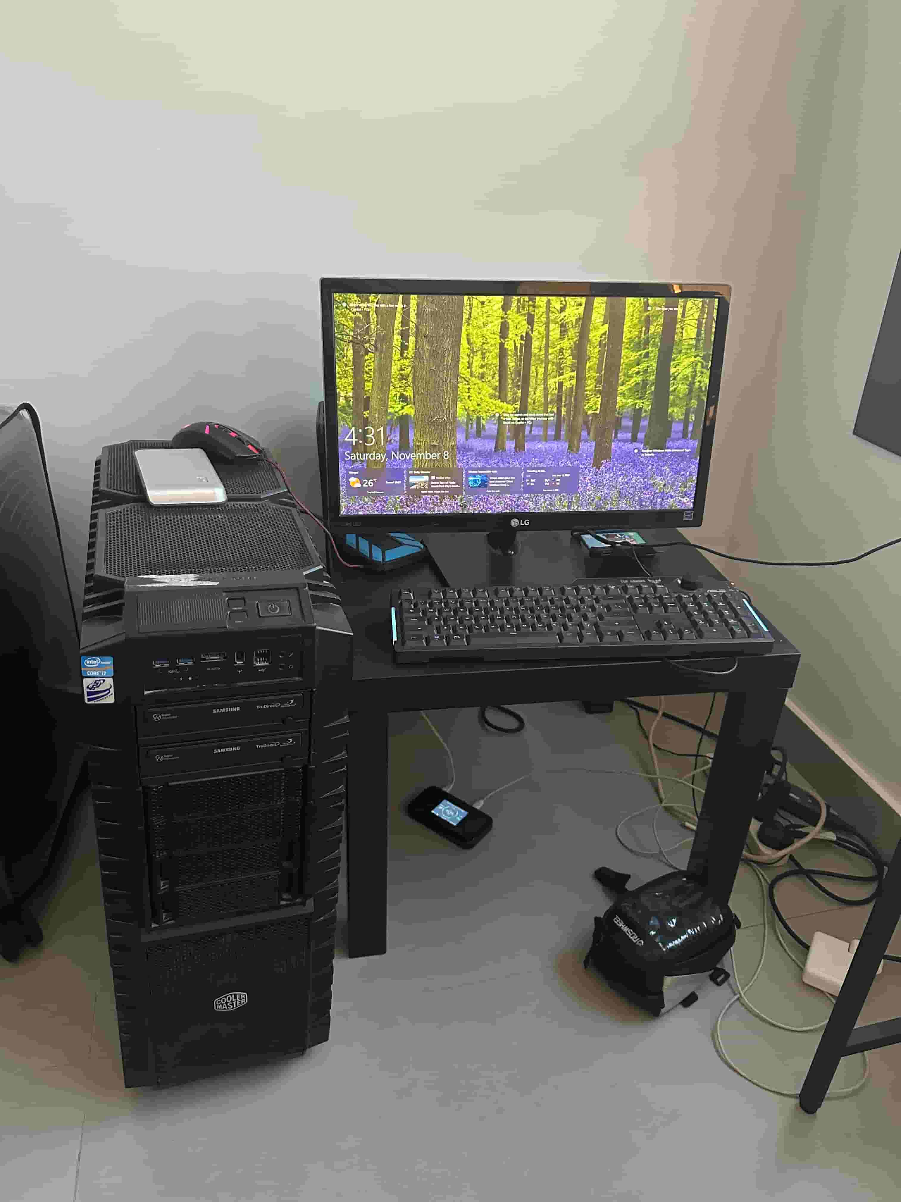 وحدة تحكم ألعاب مع ملحقات إضافية