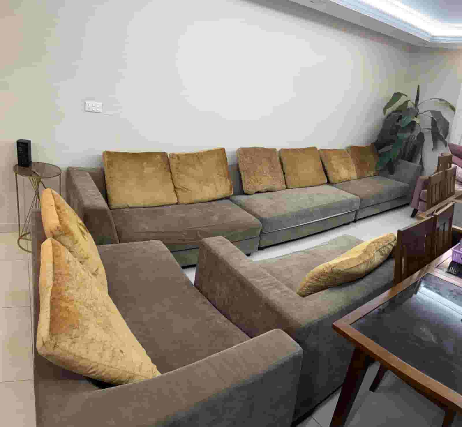 للبيع طقم جلوس يكفي 11 شخص من ابيات