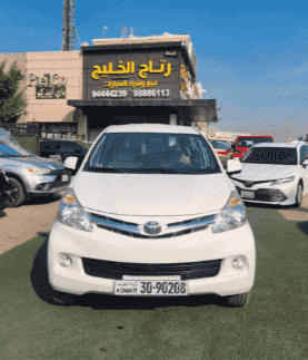 للبيع تويوتا أفانزا موديل 2015