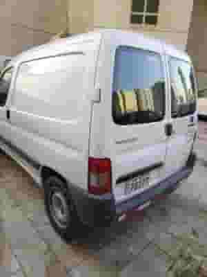 للبيع بيجو بارتنر 2013