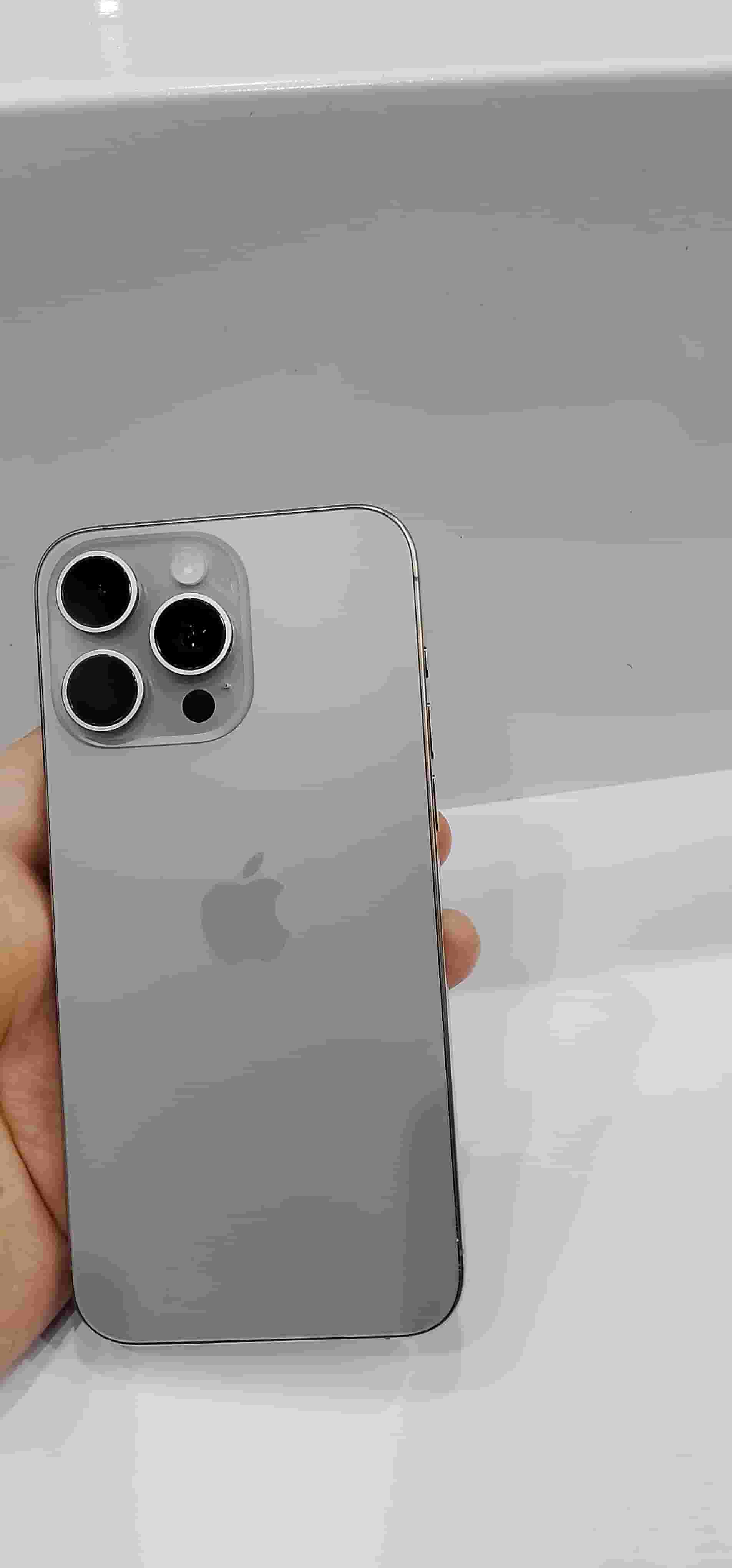 ايفون 15برو ماكس 256 جيجا