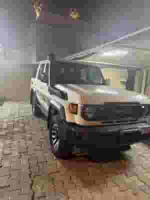 للبيع جيب لاند كروزر 2025 كامل  