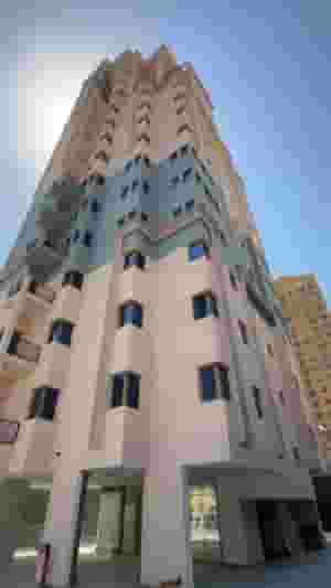 للأيجار شقق سكنية وتجارية في بنيد القار