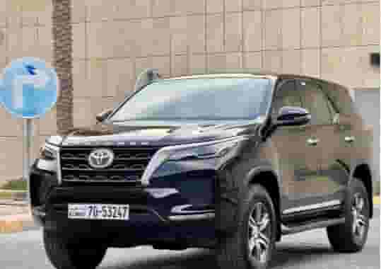  للبيع — تويوتا فورتشنر V4 موديل 2023