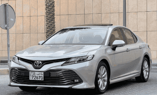 للبيع — تويوتا كامري GLE موديل 2018