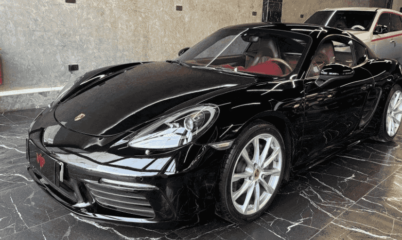 للبيع بورش كايمان 718 2018