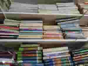 للبيع مكتبة خاصة