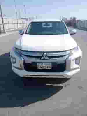 للبيع وانيت ميتسوبيشي L200