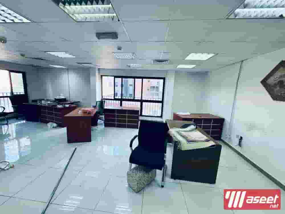 For rent a commercial office of 150 m around me