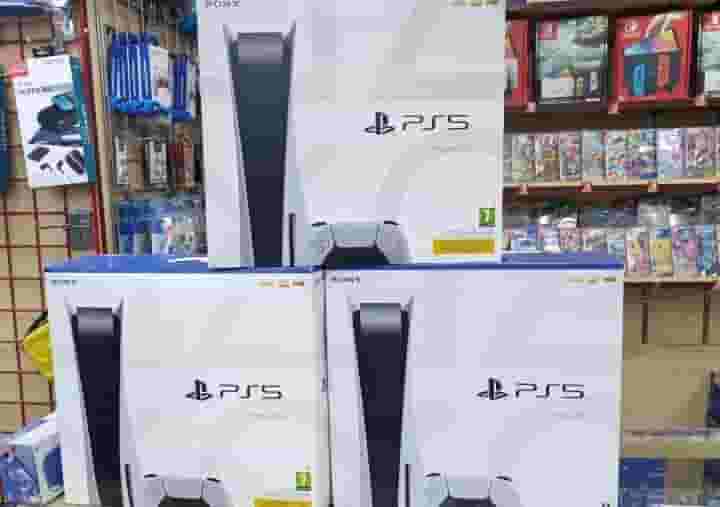 PlayStation devices and games (there is delivery)