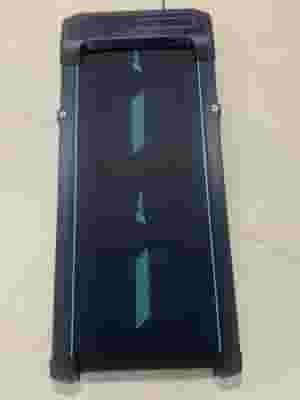 جهاز مشي بعجلات مع عواميد