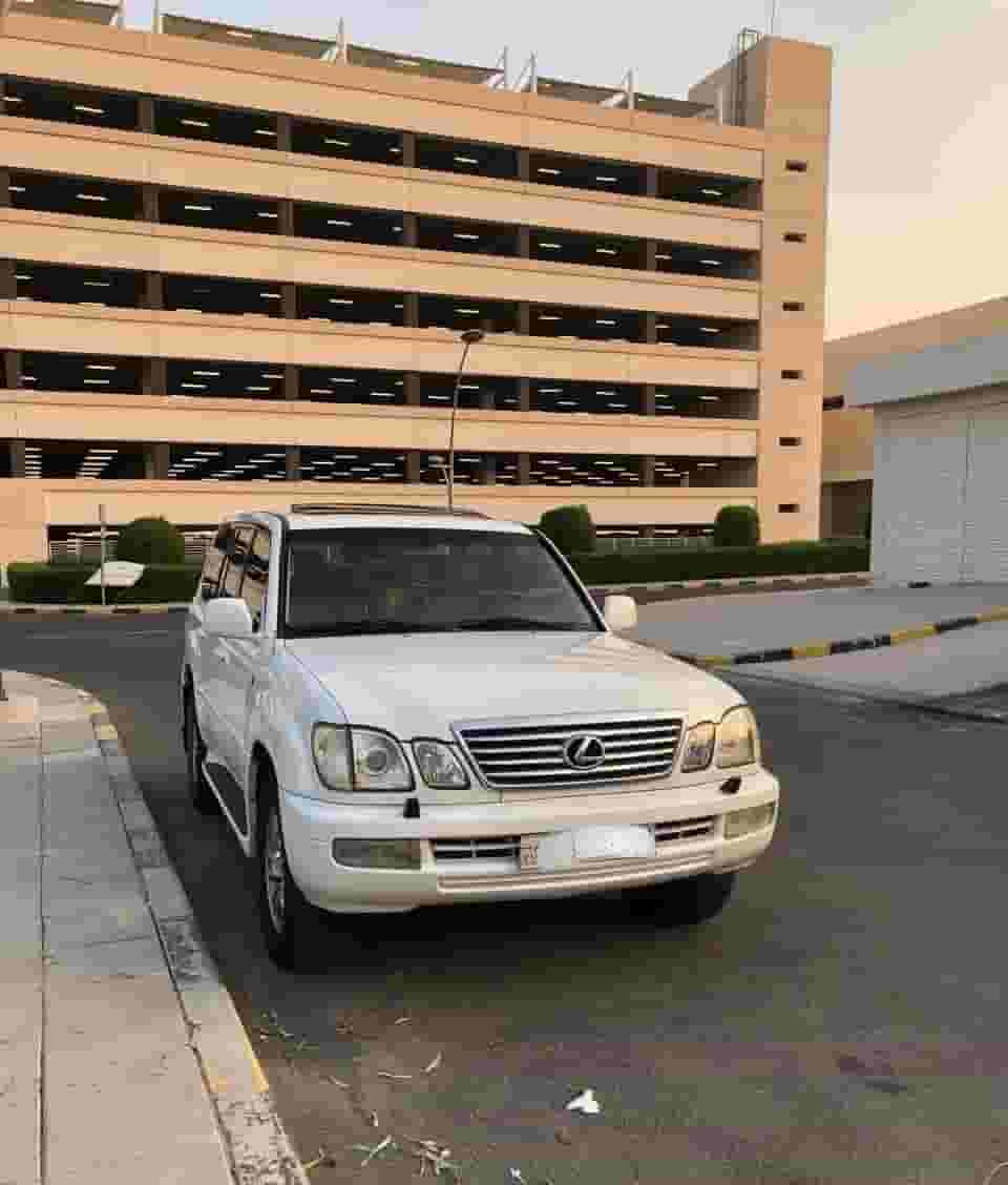 للبيع او للبدل لكزس LX470 موديل 2006