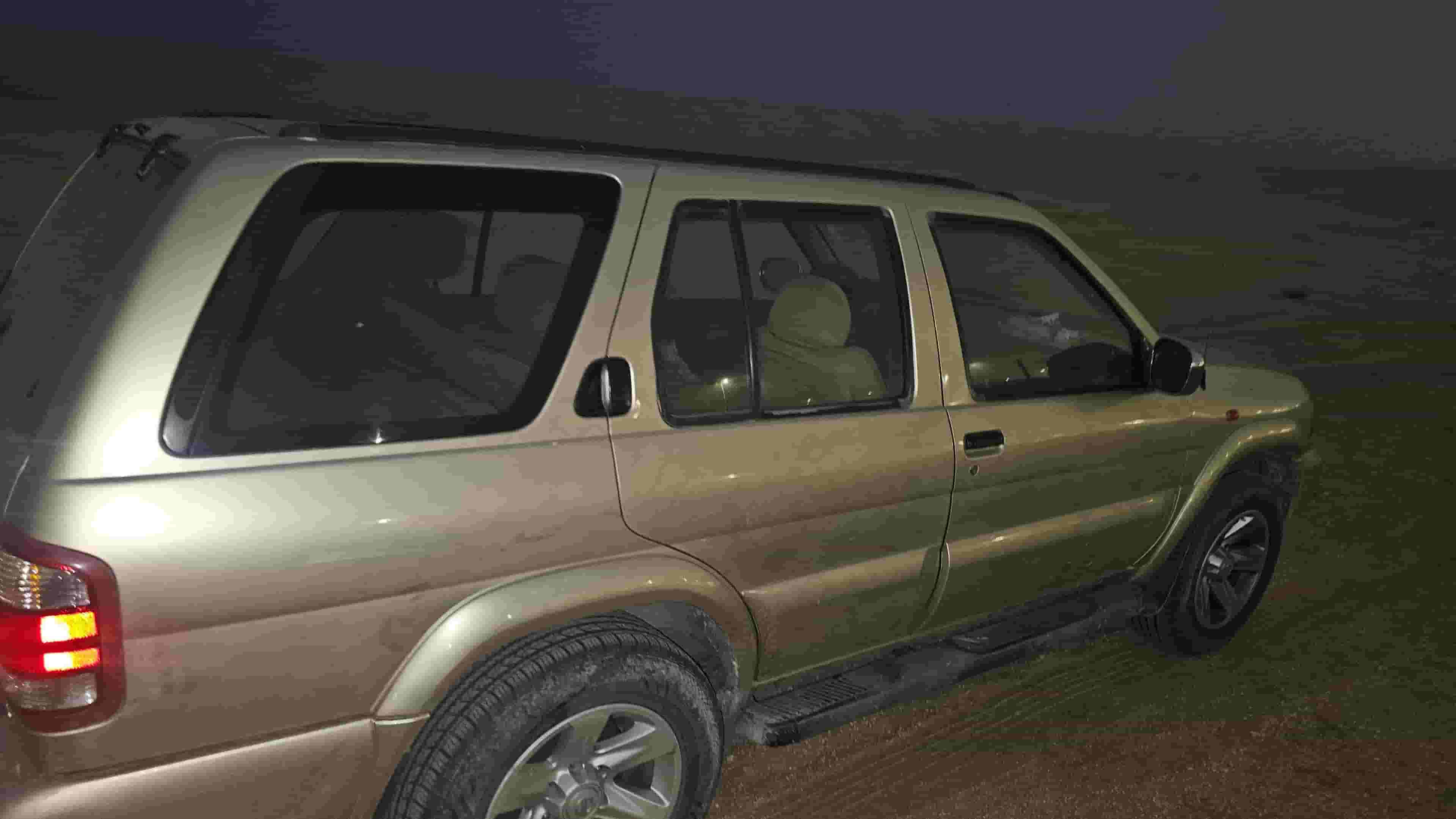 للبيع سيارة باتفندر 203