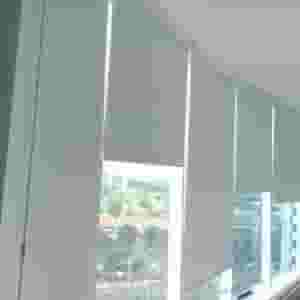 Metallic vertical roller blinds