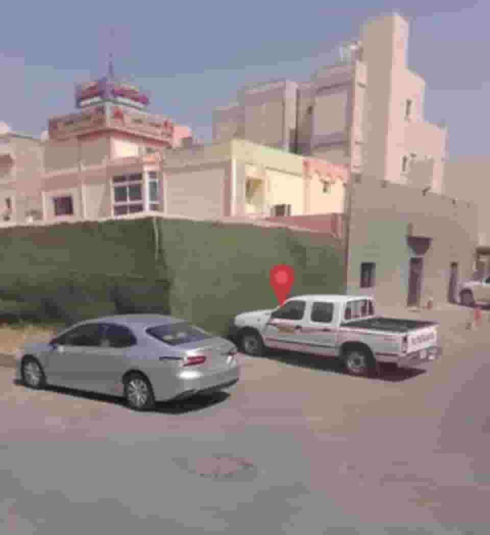 للبيع بيت في الفردوس مؤجر حضانة