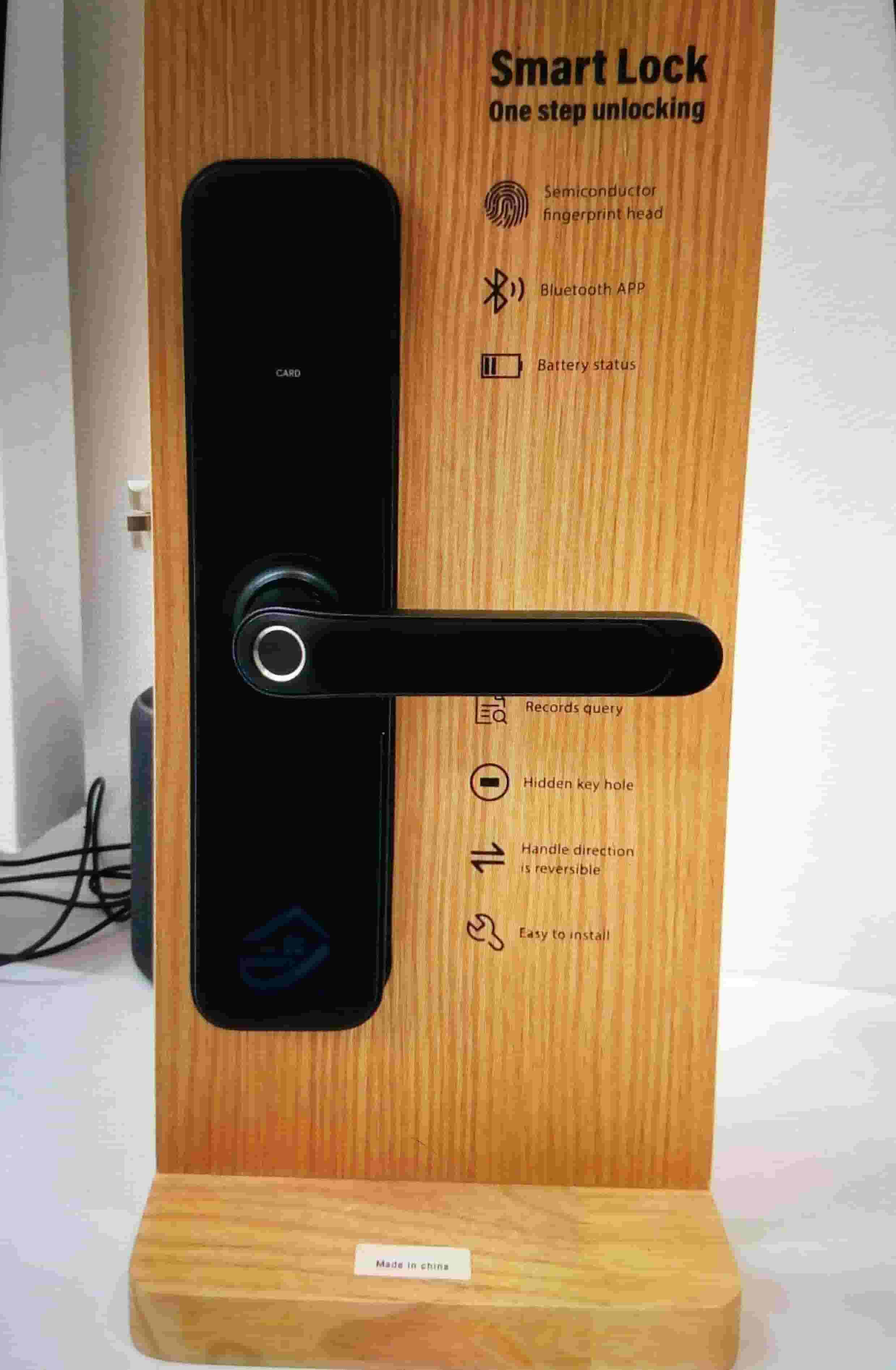 اقفال سمارت لابواب الخشبية او الألمنيوم 