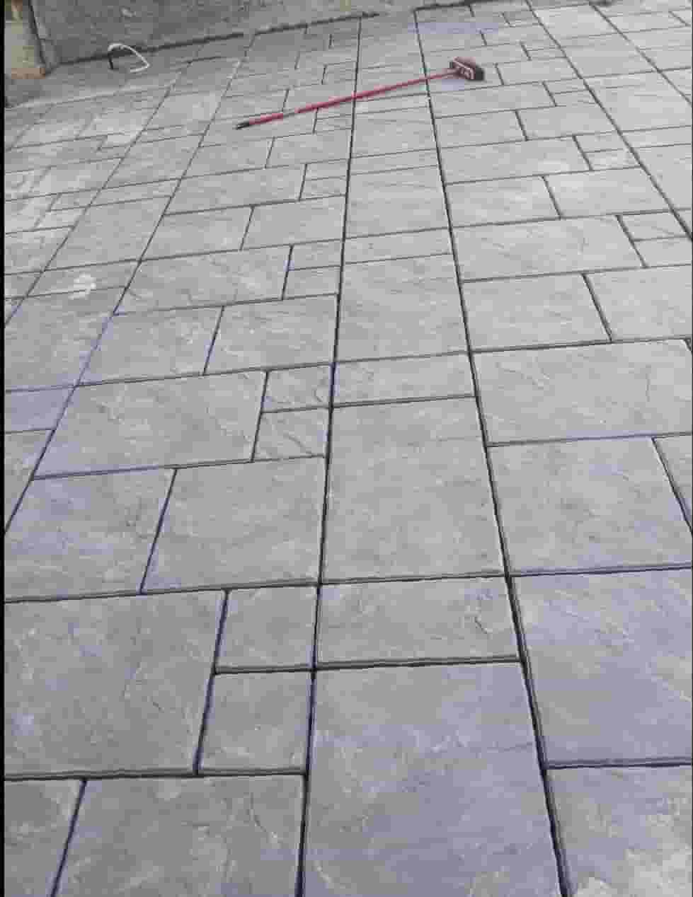 Abu Hamza overlapping tiles and landscaping