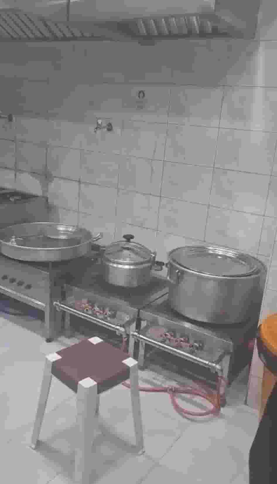 For sale, an integrated restaurant in Qurain markets