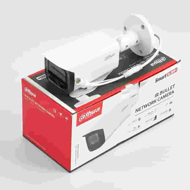 كاميرا مراقبة أمنية