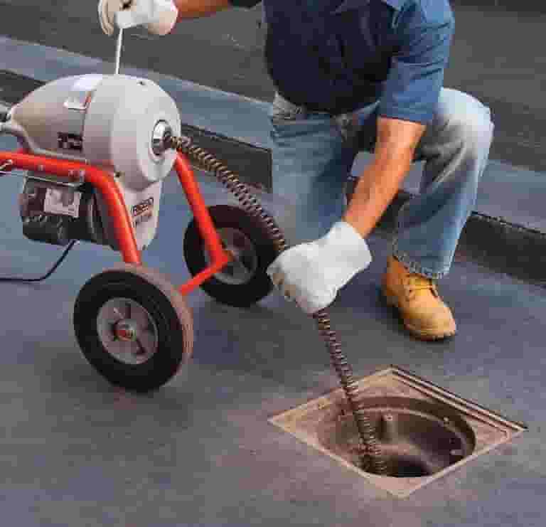 Sewer drainage with the best machines and denies the withdrawal of sewage