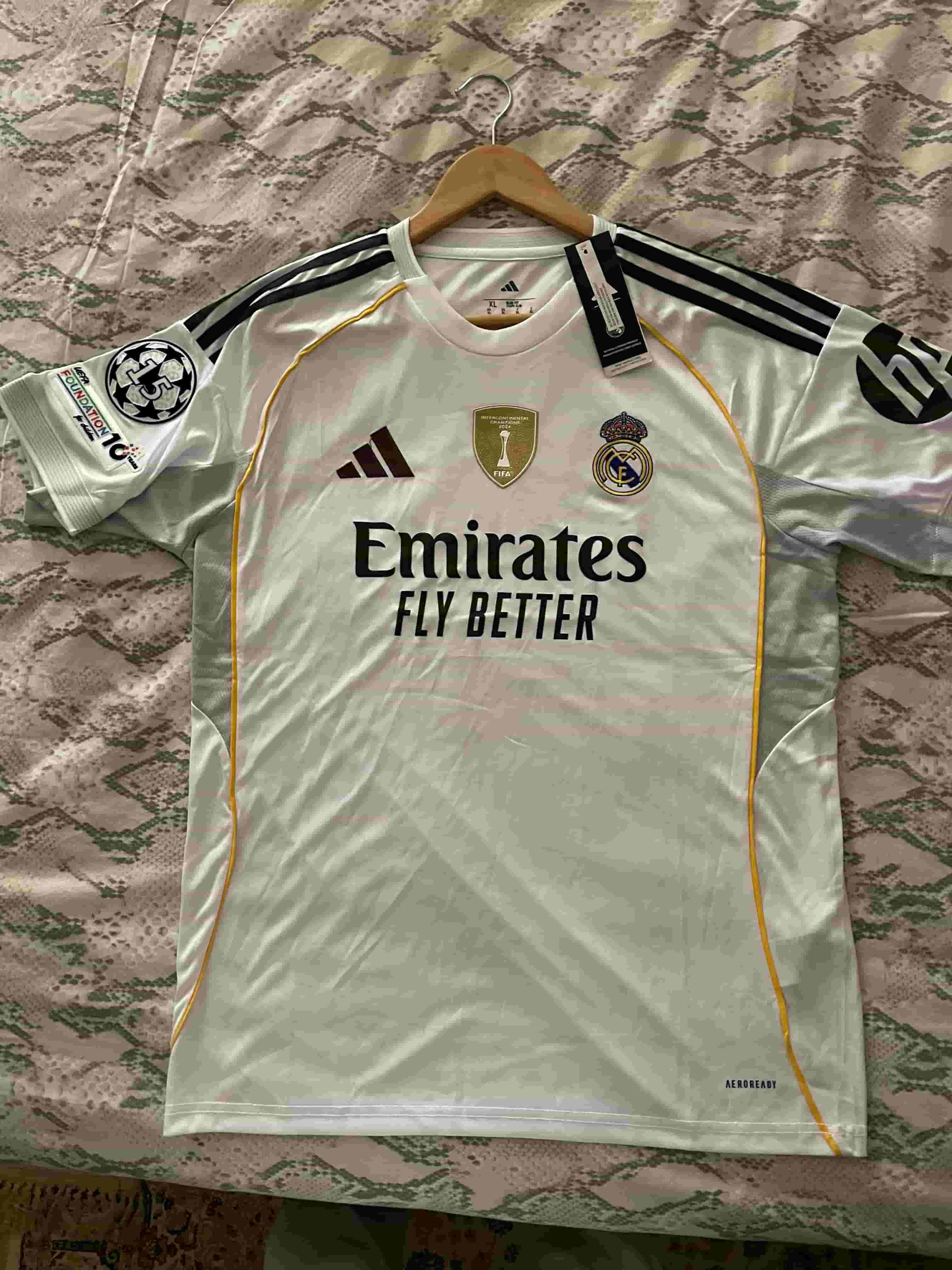 فانيلة ريال مدريد الأصلية