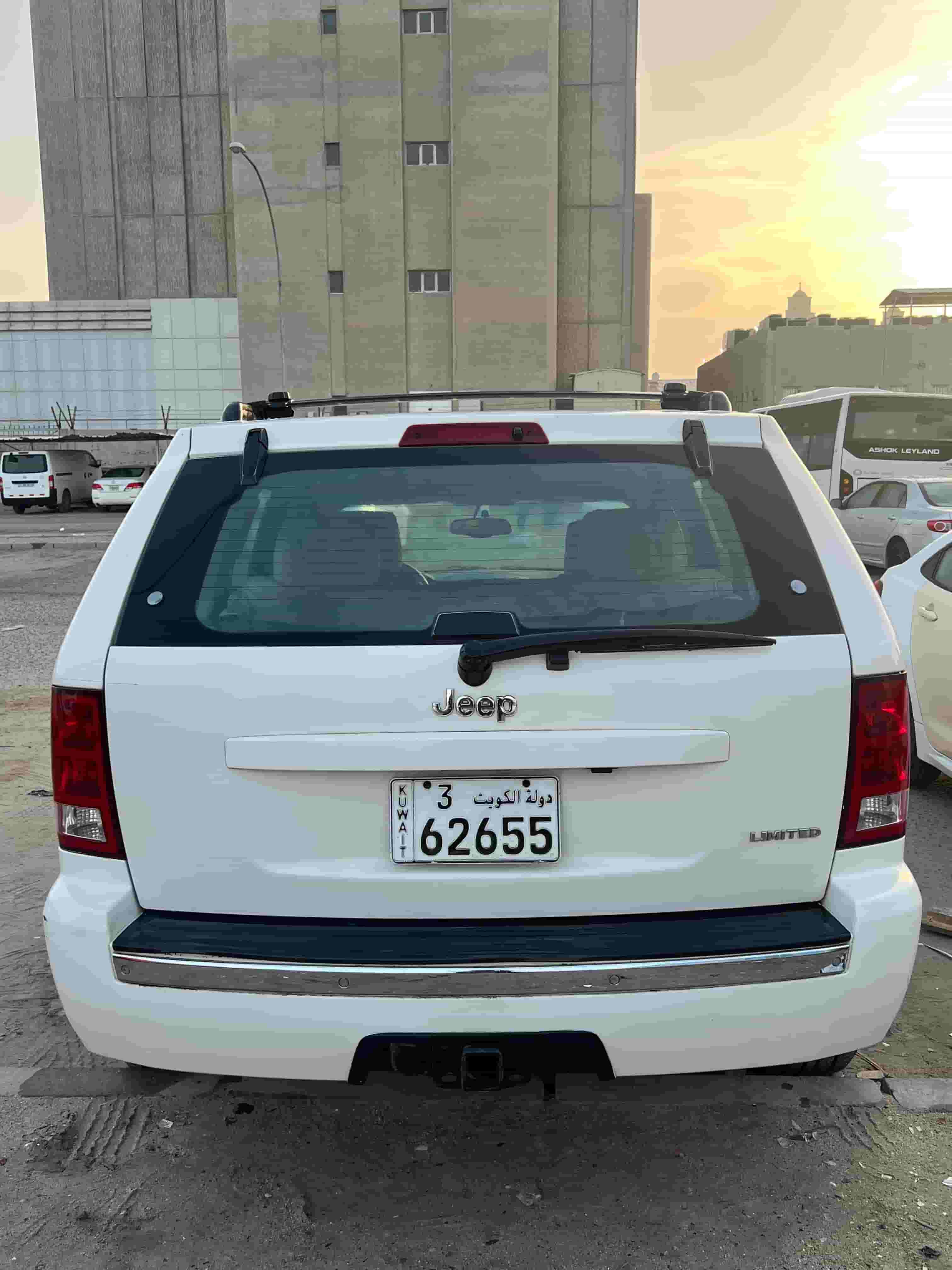 جيب جراند شيروكي ليميتد 2005