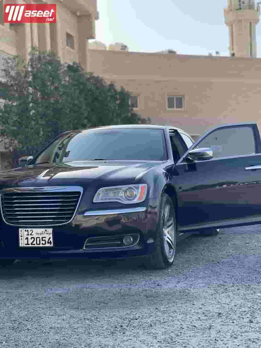 للبيع كرايسلر 6 سلندر بحالة ممتازة