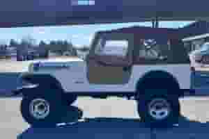 جيب رانجلر CJ-7 موديل 1984 للبيع