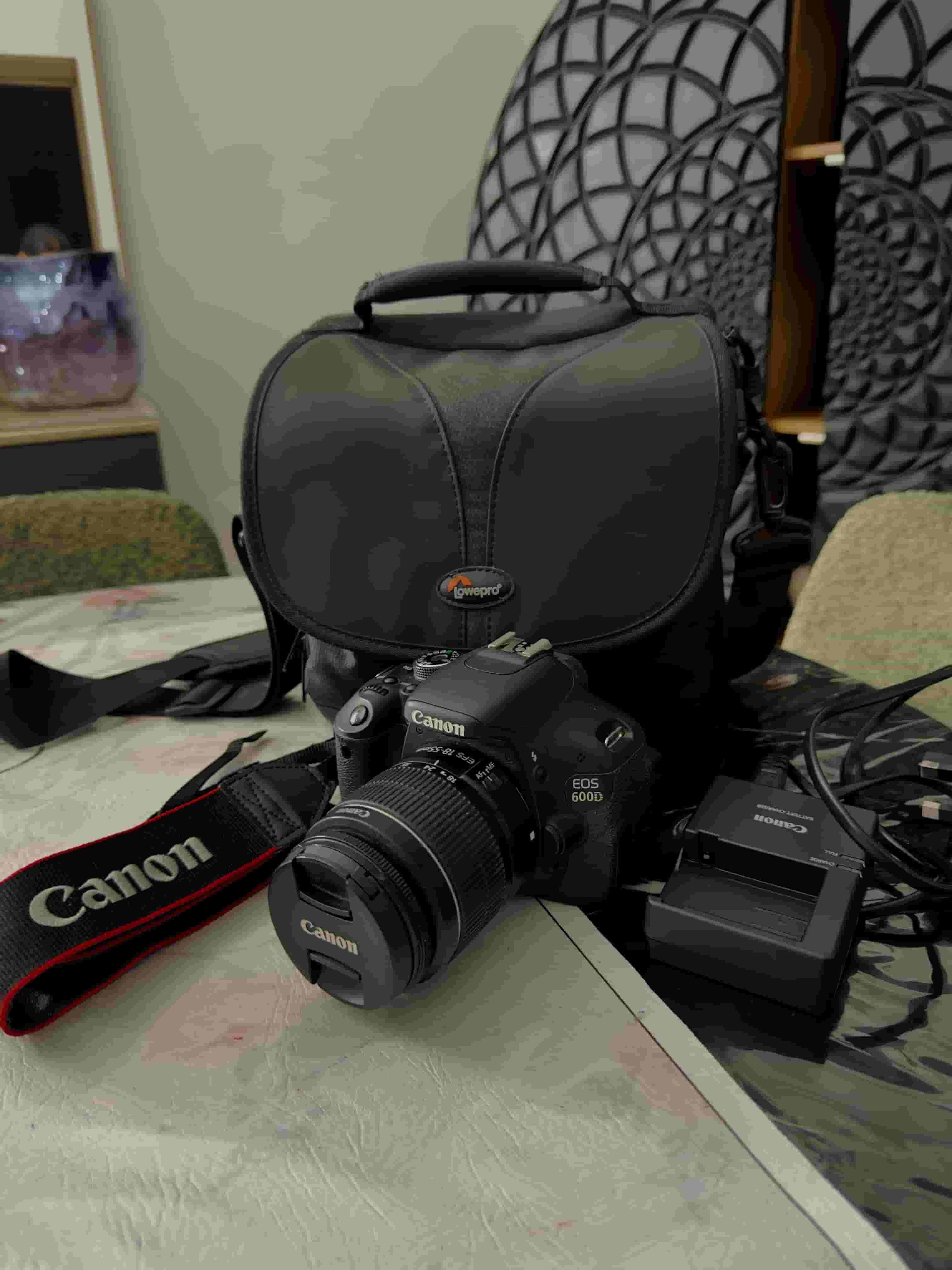 Canon EOS 600D camera for sale