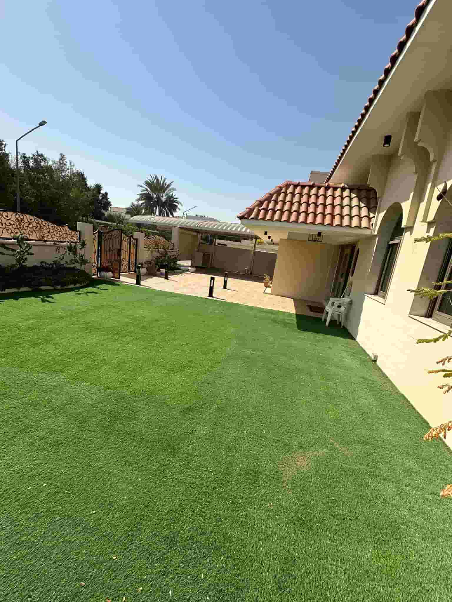 للايجار فيلا في مشرف مع حديقه ودوانيه كبيره