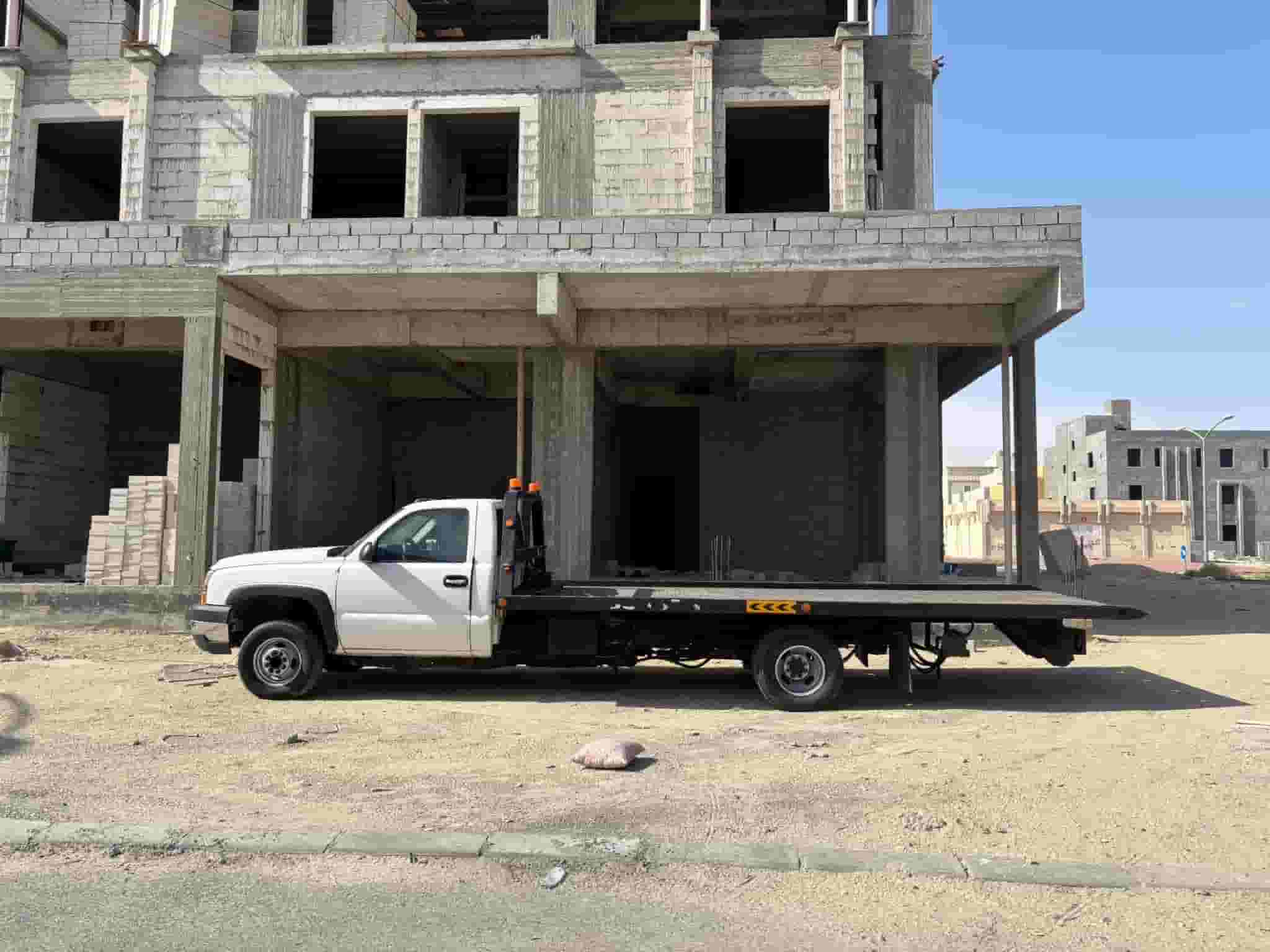 سطحه هيدروليك بحاله ممتازه جاهزه للشغل 2005