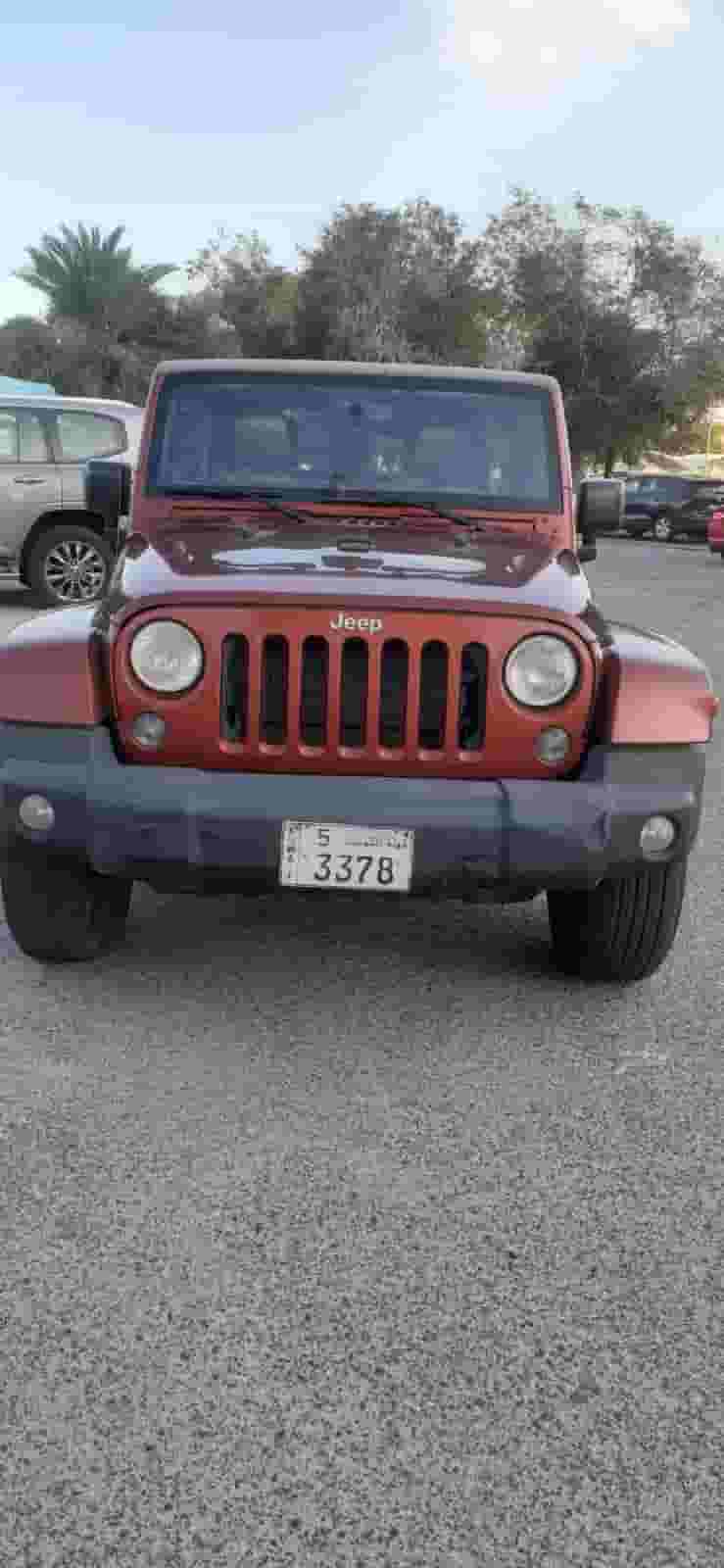 جيب رانجلر 2014 بحالة ممتازة