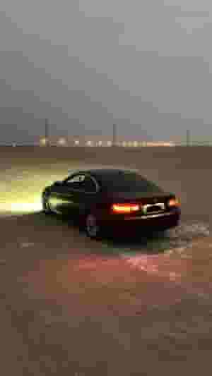 للبيع بي ام حجم 325 موديل 2011 