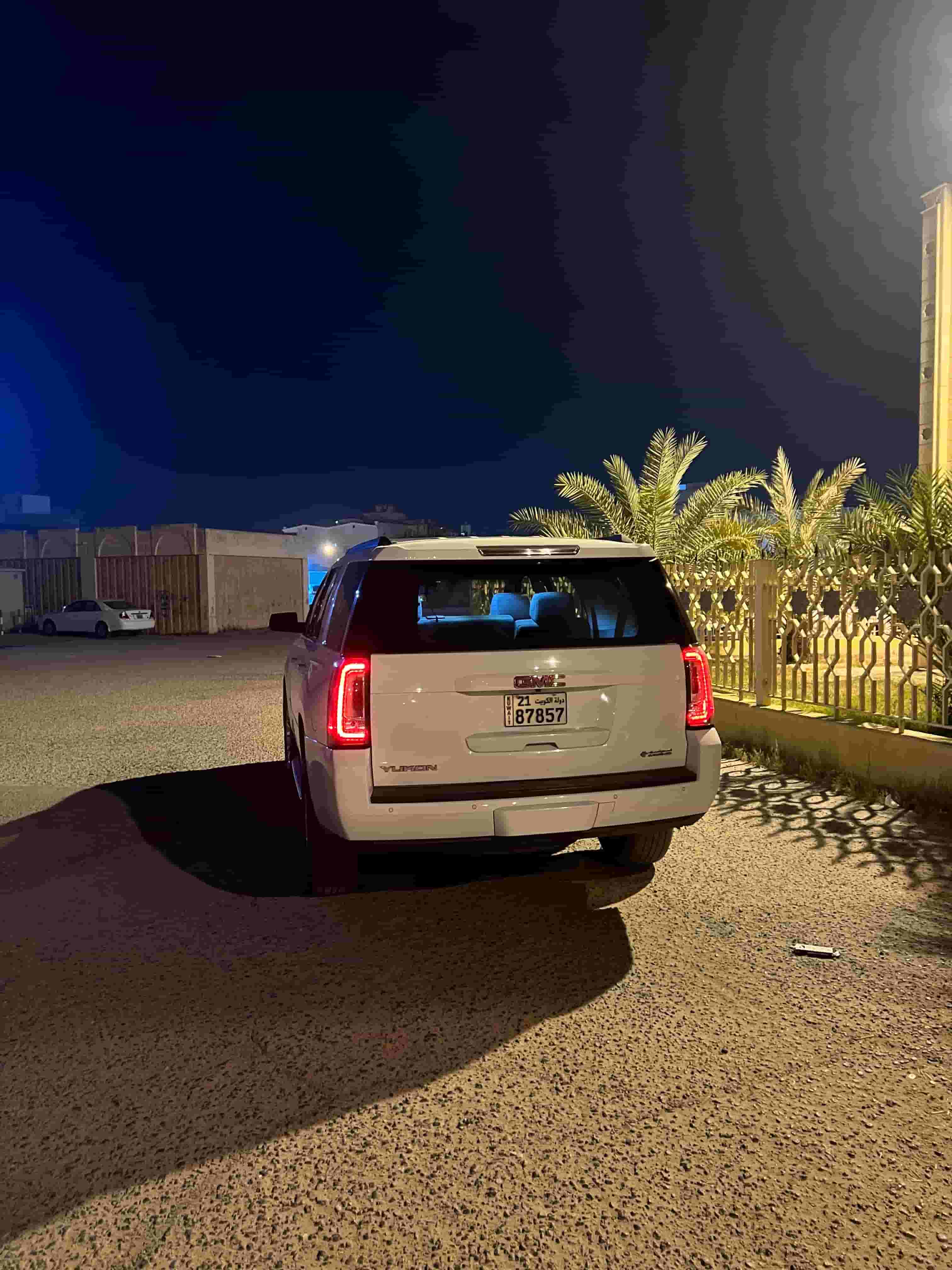 Yukon SLE 2015 imported from the Gulf 