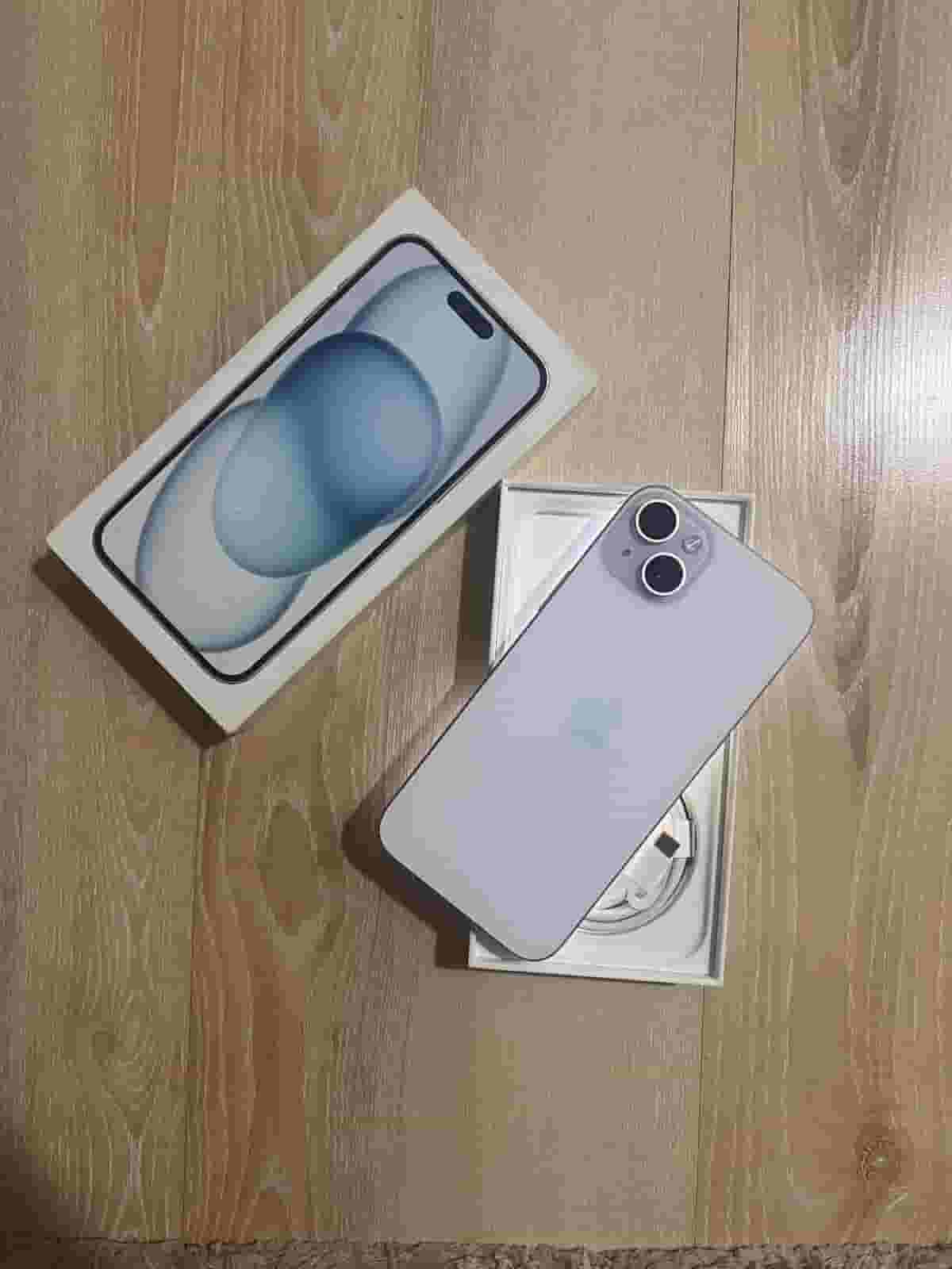 ايفون 15 بلس