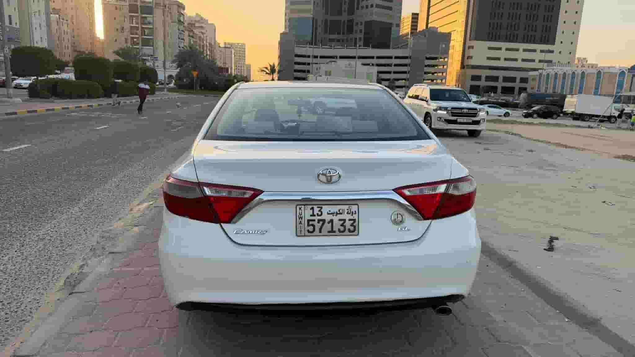 تويوتا كامري 2016 للبيع