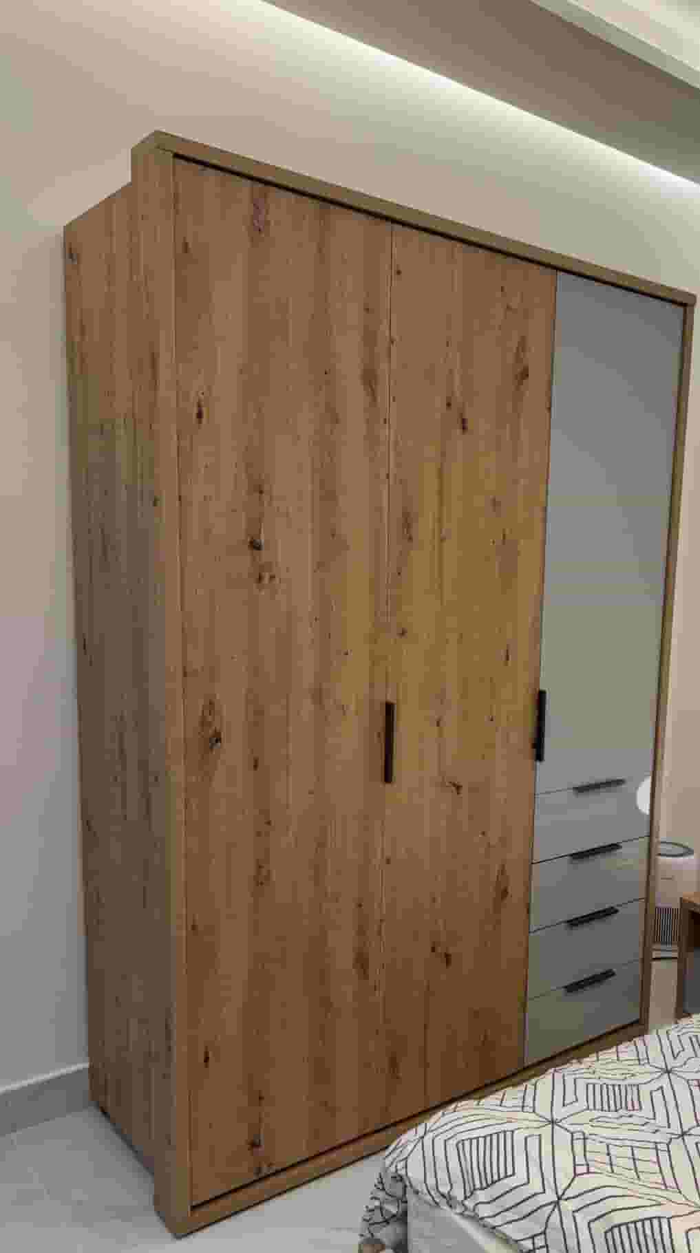 Unused double door cupboard