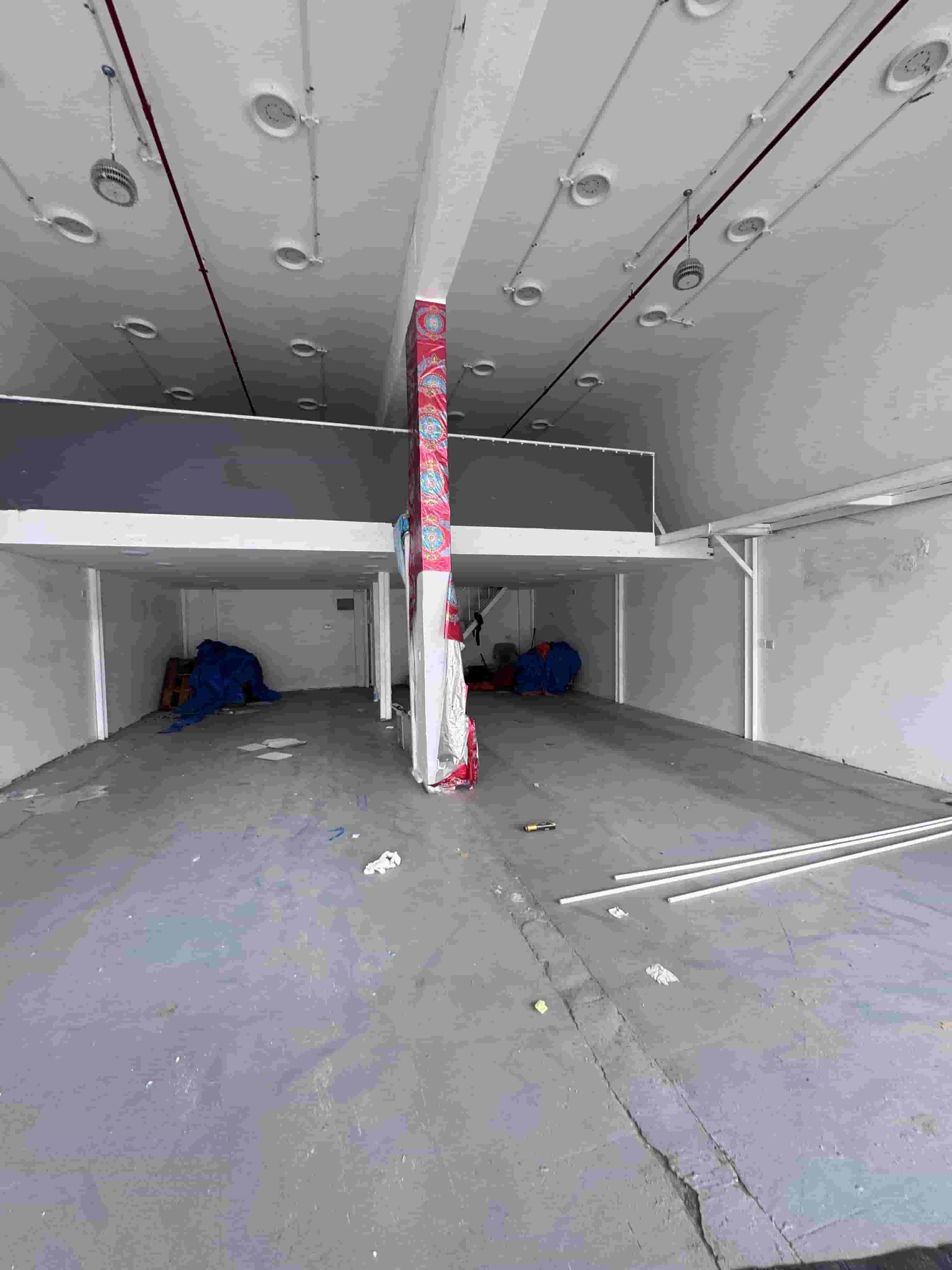 Shop for rent in Shweikh