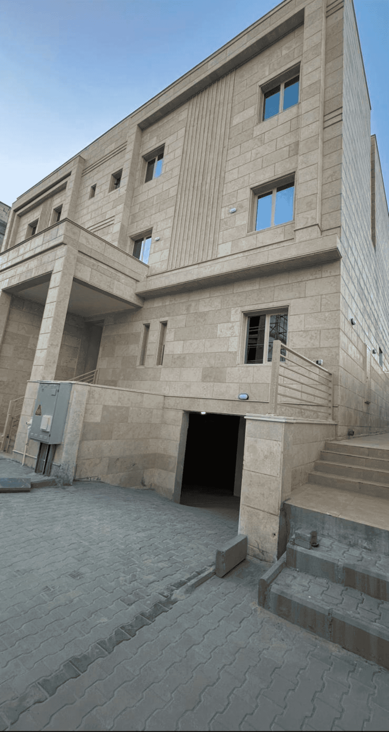 للبيع فيلا في السالمية قطعه 12 المساحة 1000م