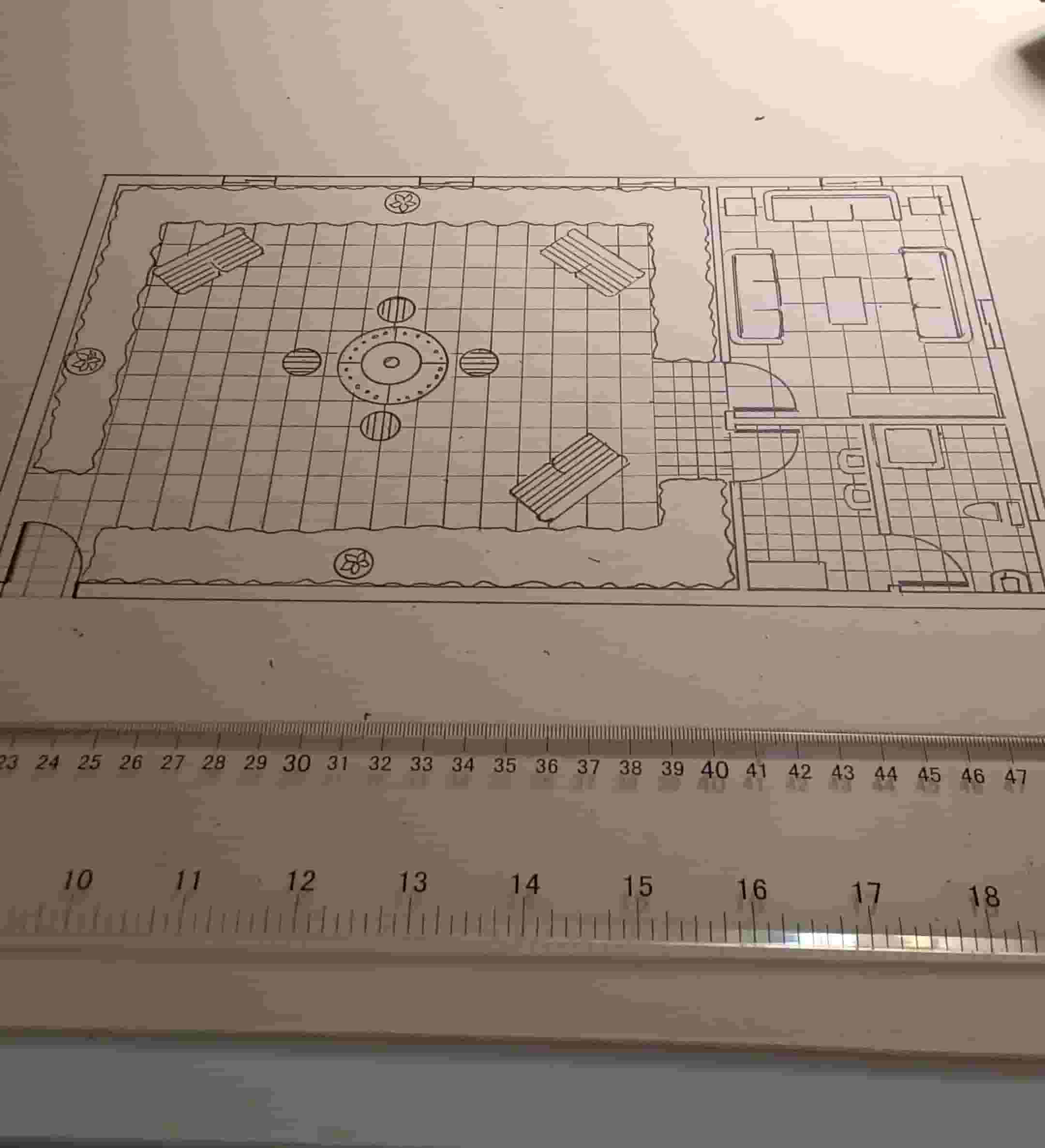 مدرس رسم هندسي وتنفيذي ومنظور وسكني